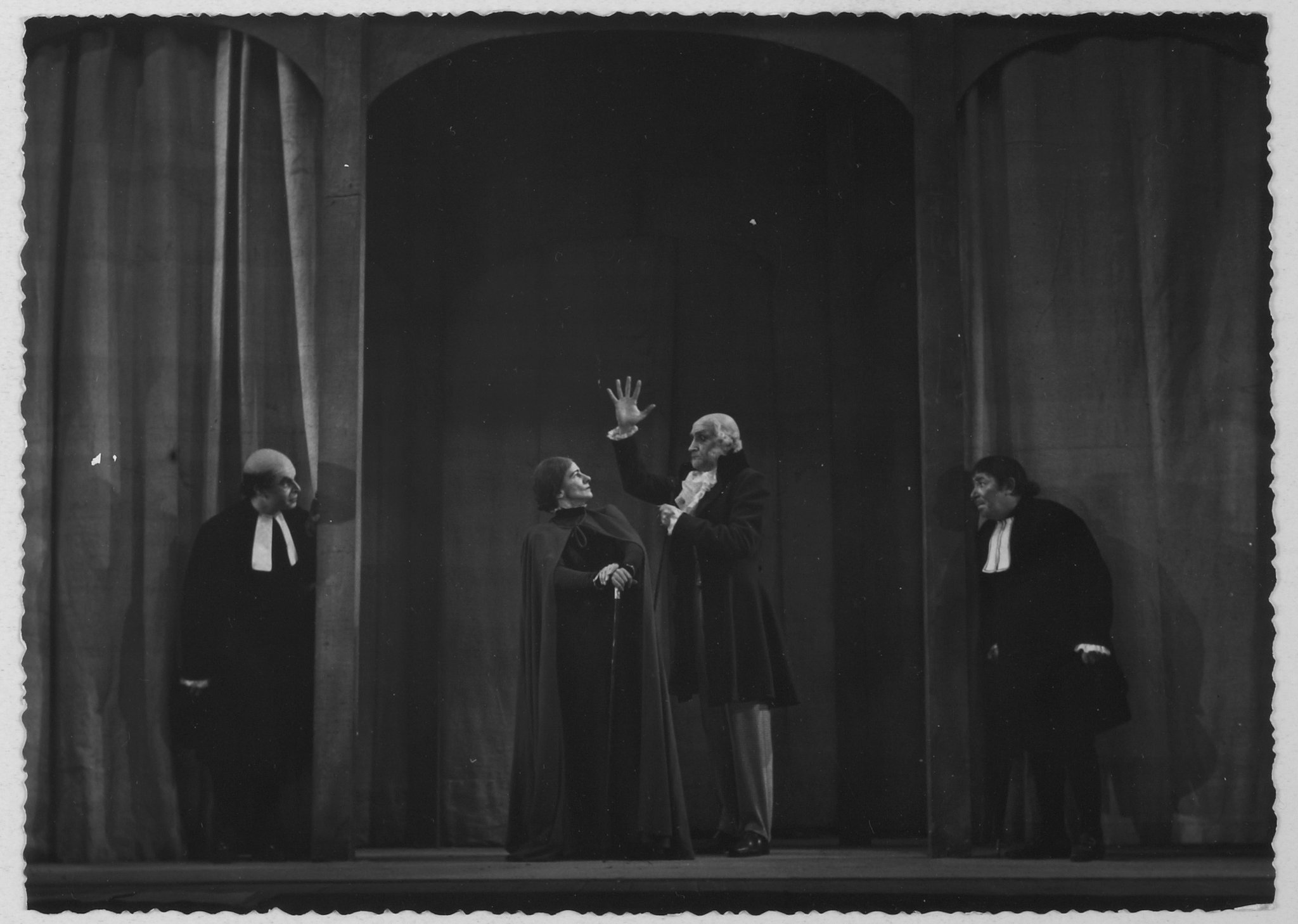 On ne badine pas avec l'amour de Alfred DE MUSSET, mise en scène de Michel SAINT-DENIS