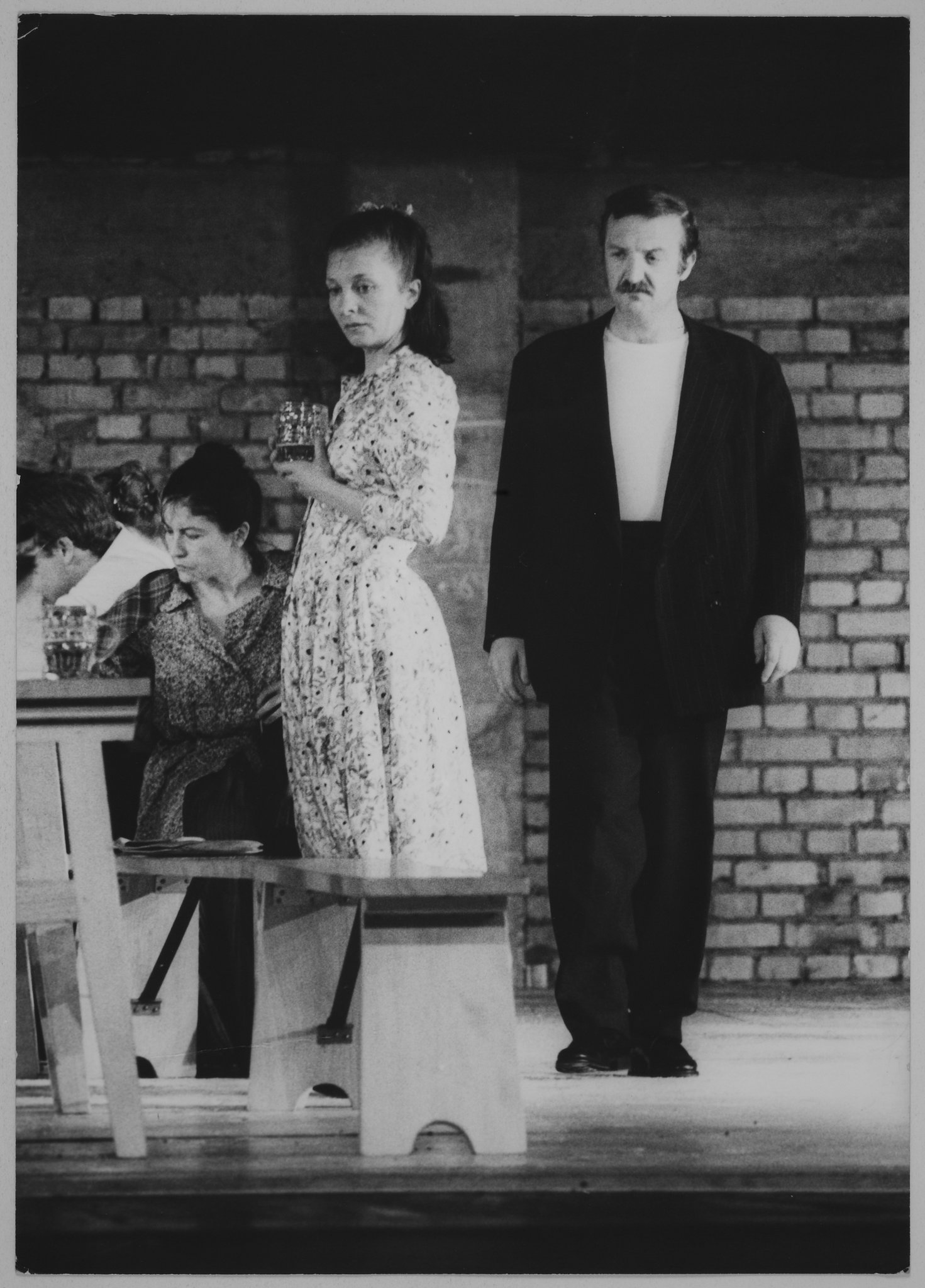 Michèle FOUCHER, Christiane COHENDY et Bernard FREYD dans Germinal d'Emile ZOLA, mise en scène de Jean-Pierre VINCENT