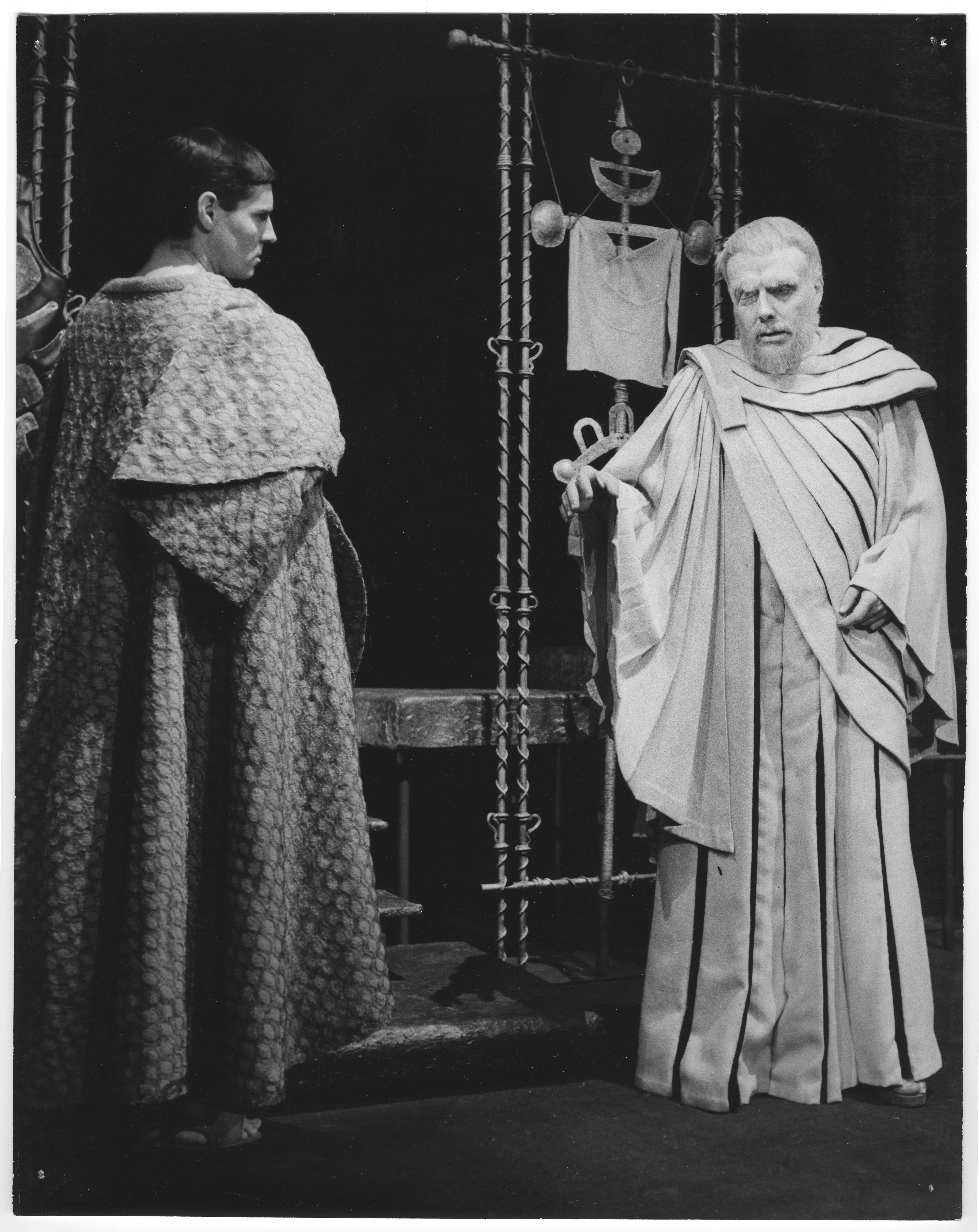 Jacques Born et Hubert Gignoux dans Horace de Pierre Corneille - Mise en scène Hubert Gignoux - 1962-1963