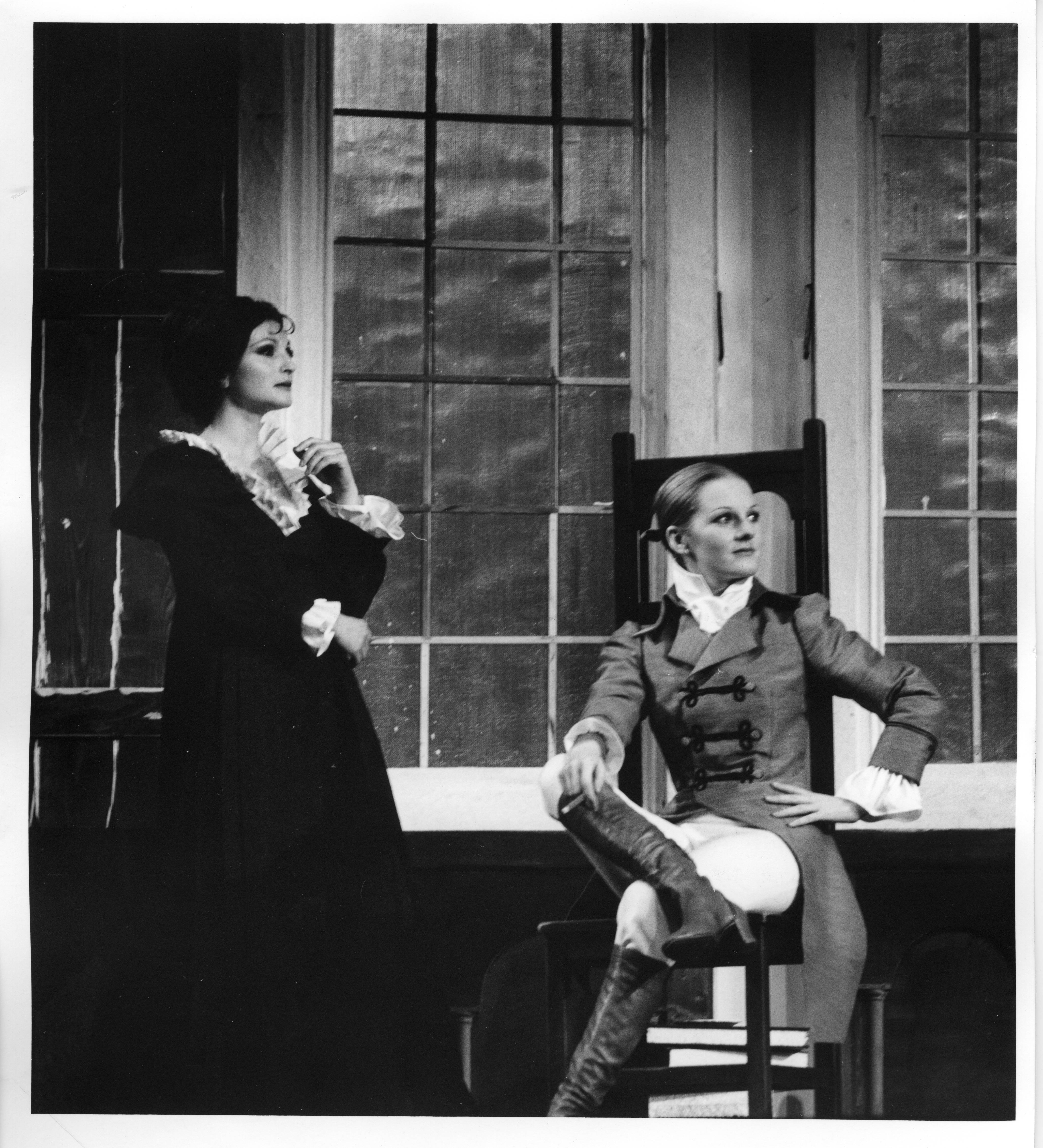 Renée Mohamed et Marguerite Lefèvre dans Toussaint Turelure de Paul Claudel - Mise en scène Hubert Gignoux et Pierre Lefèvre - 1970-1971