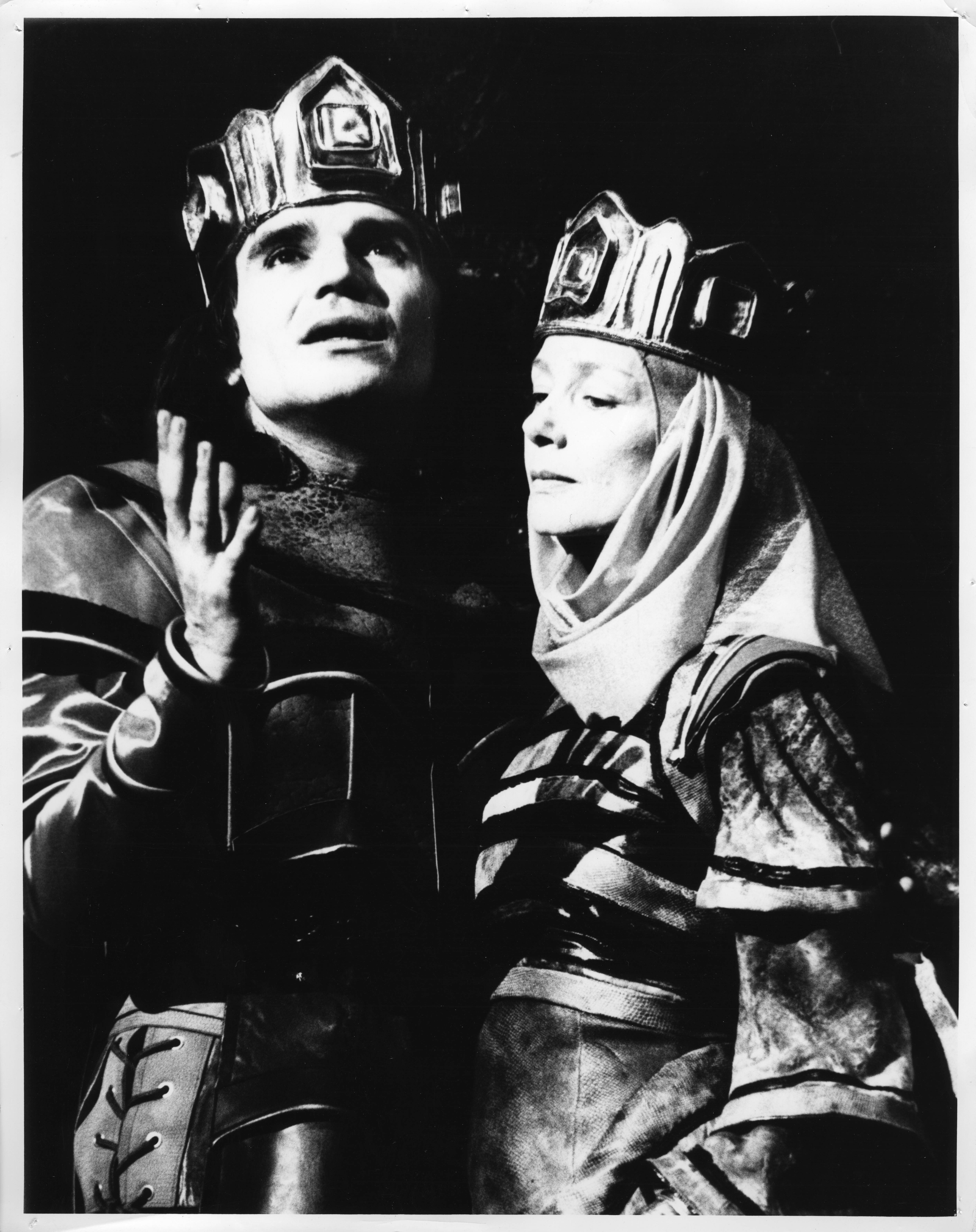 Jean-Pierre Kalfon et Emmanuèle Riva dans MacBeth de William Schakespeare - Mise en scène Roger Blin - 1971-1972